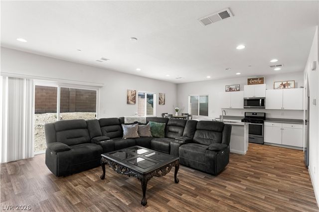 6509 Cinnamon Hazlenut Street, North Las Vegas, NV 89084