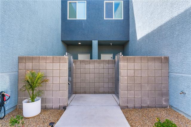 6509 Cinnamon Hazlenut Street, North Las Vegas, NV 89084