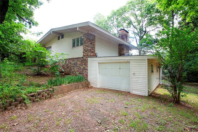 32 Russell Lane, Russellville, AR 72802