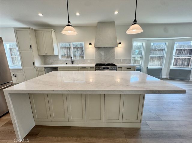 108 S Guadalupe, Redondo Beach, CA 90277