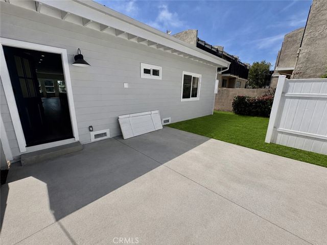 108 S Guadalupe, Redondo Beach, CA 90277