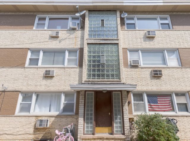 314 Beach Avenue 3D, La Grange Park, IL 60526