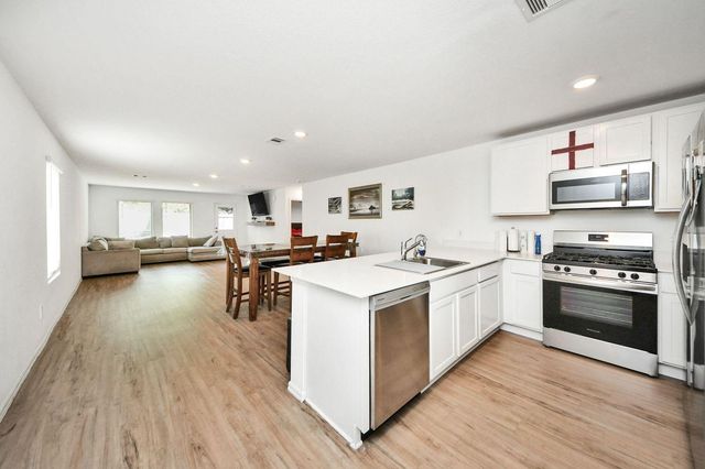 17847 Pemswood Drive, Hockley, TX 77447