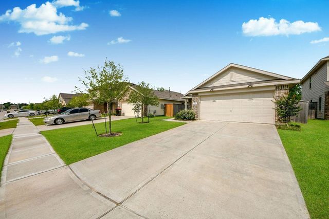 17847 Pemswood Drive, Hockley, TX 77447