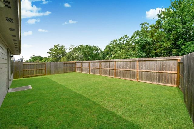 17847 Pemswood Drive, Hockley, TX 77447