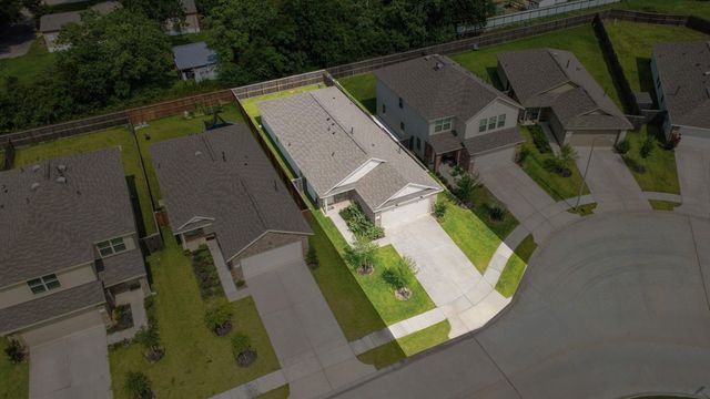 17847 Pemswood Drive, Hockley, TX 77447