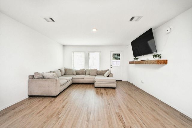 17847 Pemswood Drive, Hockley, TX 77447
