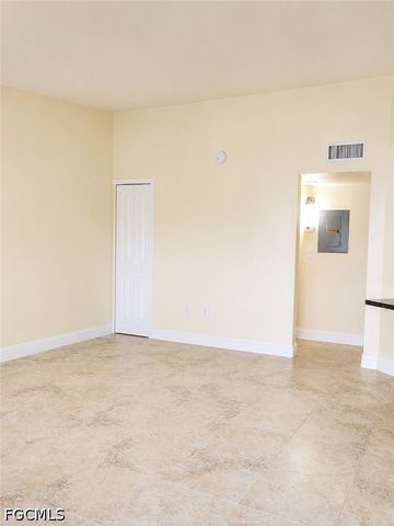 3175 Royalston AVE 105, Fort Myers, FL 33916