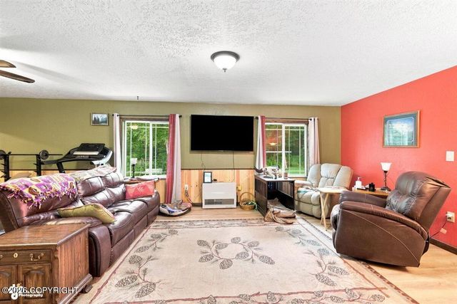 17165 E Plumley Road, Palmer, AK 99645