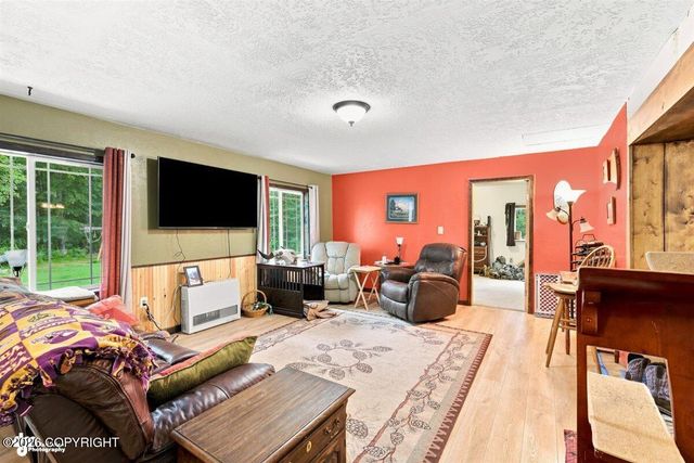 17165 E Plumley Road, Palmer, AK 99645