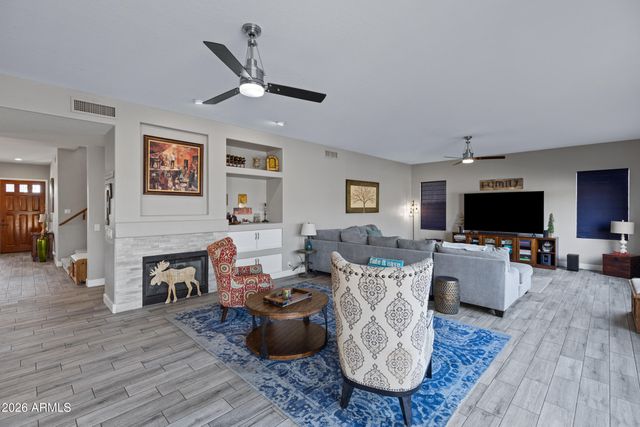 1350 W DEER CREEK Road, Phoenix, AZ 85045