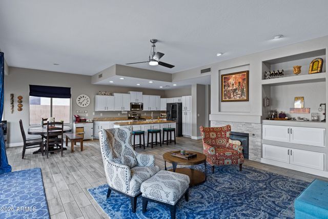 1350 W DEER CREEK Road, Phoenix, AZ 85045