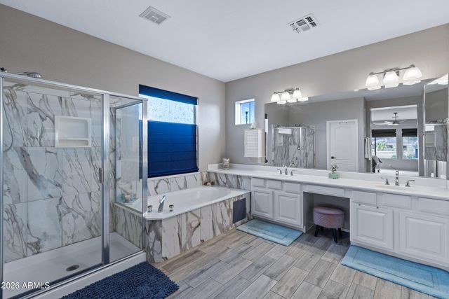 1350 W DEER CREEK Road, Phoenix, AZ 85045
