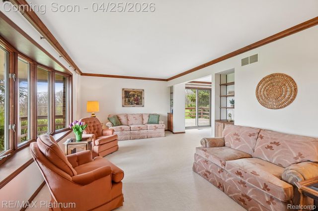 555 Crawford Farm Lane, Milford Charter Township, MI 48380
