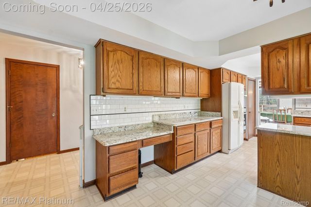 555 Crawford Farm Lane, Milford Charter Township, MI 48380