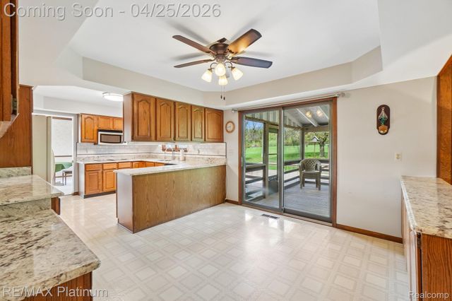 555 Crawford Farm Lane, Milford Charter Township, MI 48380