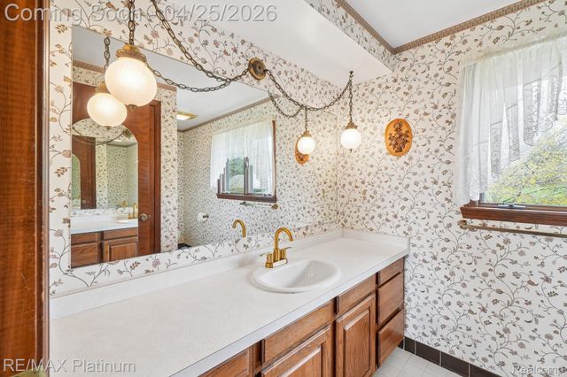 555 Crawford Farm Lane, Milford Charter Township, MI 48380