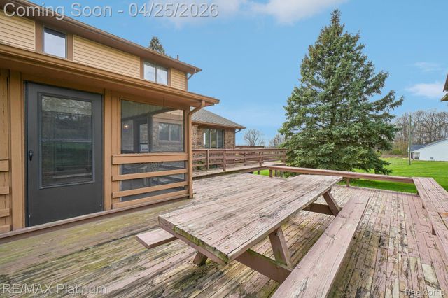 555 Crawford Farm Lane, Milford Charter Township, MI 48380