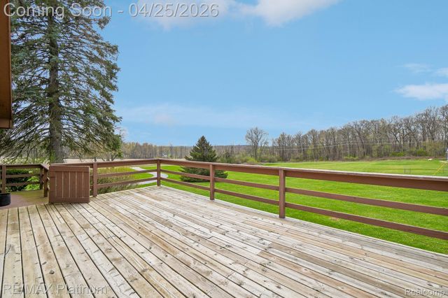 555 Crawford Farm Lane, Milford Charter Township, MI 48380