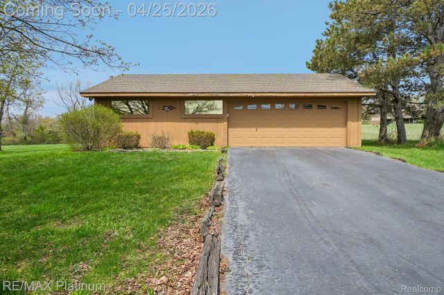 555 Crawford Farm Lane, Milford Charter Township, MI 48380