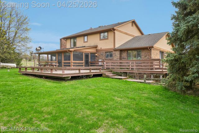 555 Crawford Farm Lane, Milford Charter Township, MI 48380