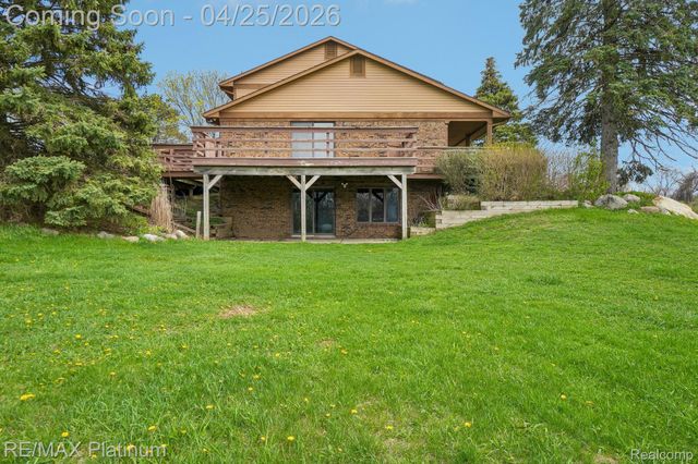 555 Crawford Farm Lane, Milford Charter Township, MI 48380