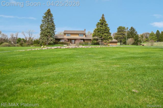 555 Crawford Farm Lane, Milford Charter Township, MI 48380