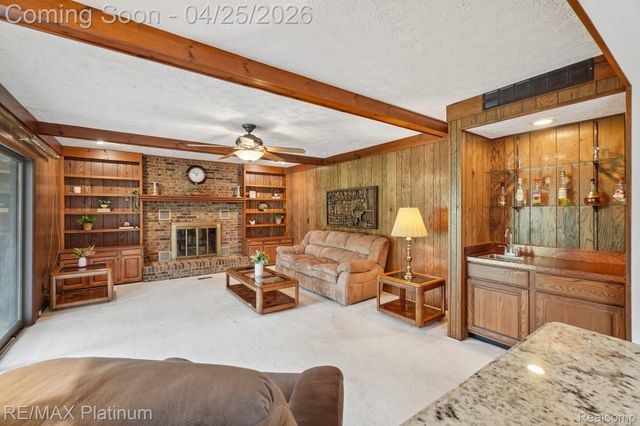 555 Crawford Farm Lane, Milford Charter Township, MI 48380