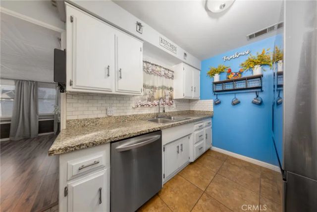 669 W Grovewood, Bloomington, CA 92316