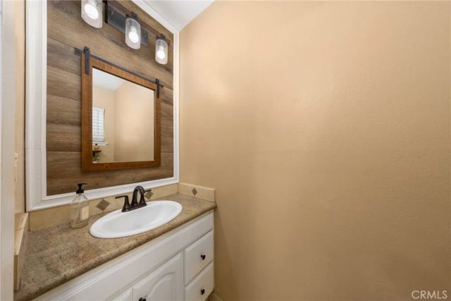 669 W Grovewood, Bloomington, CA 92316