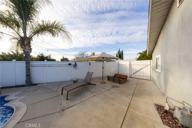 669 W Grovewood, Bloomington, CA 92316