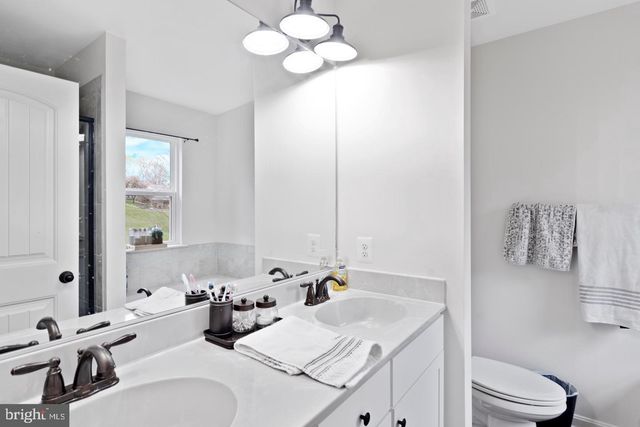 58 GLENNA DR, Delta, PA 17314