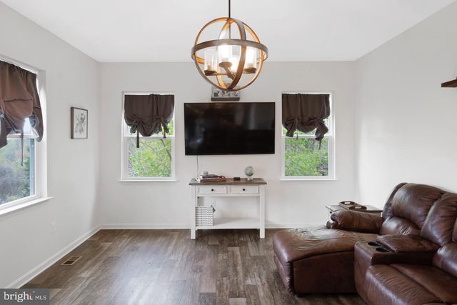 58 GLENNA DR, Delta, PA 17314