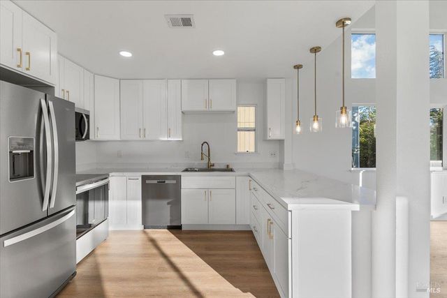 6838 Avenida Cala, Rohnert Park, CA 94928