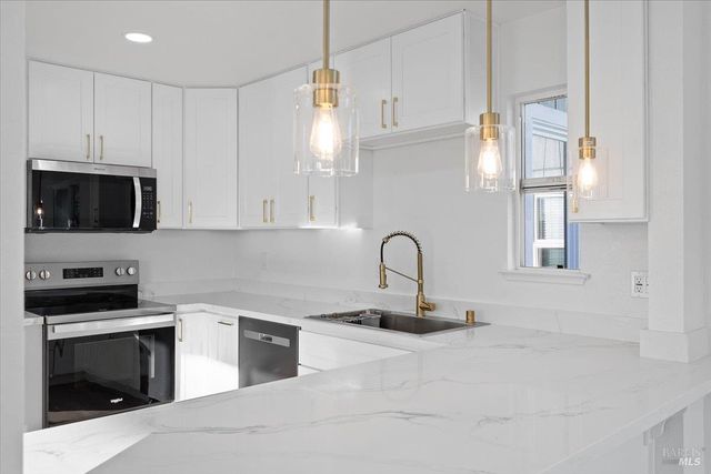 6838 Avenida Cala, Rohnert Park, CA 94928