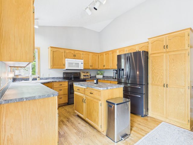 2950 241st Avenue NW, Saint Francis, MN 55070