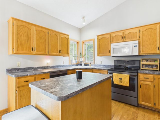 2950 241st Avenue NW, Saint Francis, MN 55070
