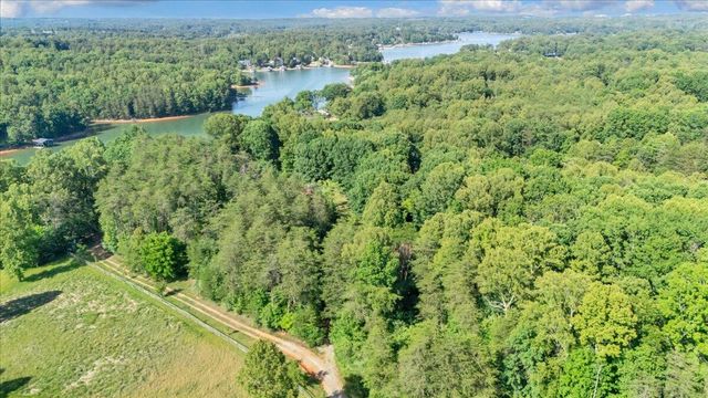 981 Bremble DR, Moneta, VA 24121