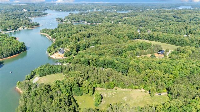 981 Bremble DR, Moneta, VA 24121