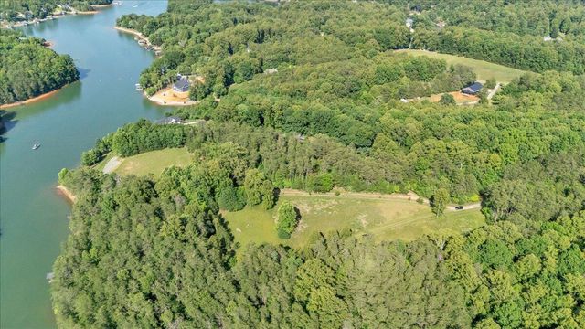 981 Bremble DR, Moneta, VA 24121
