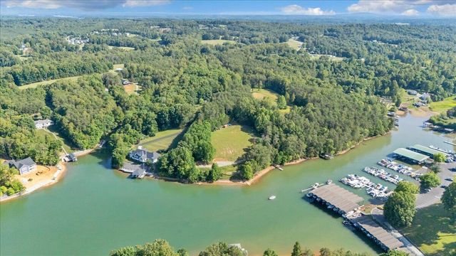 981 Bremble DR, Moneta, VA 24121