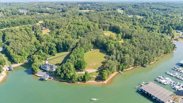 981 Bremble DR, Moneta, VA 24121