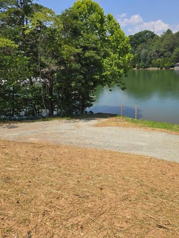 981 Bremble DR, Moneta, VA 24121