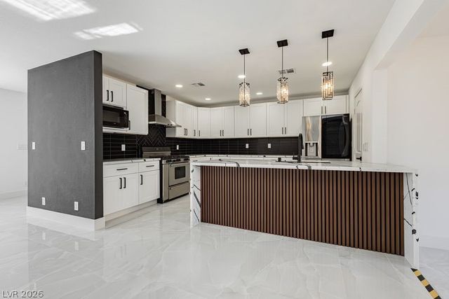 706 North Hollywood Boulevard, Las Vegas, NV 89110