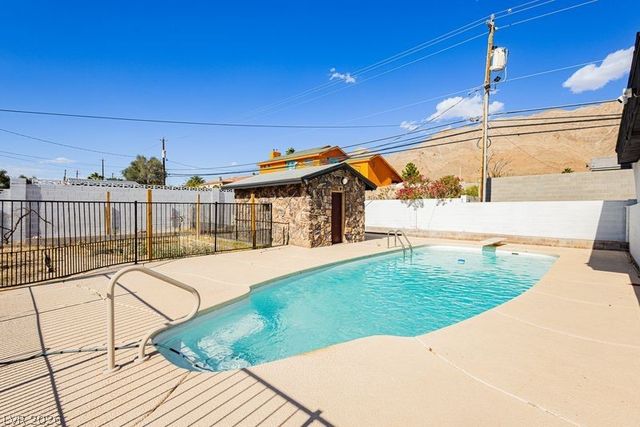 706 North Hollywood Boulevard, Las Vegas, NV 89110