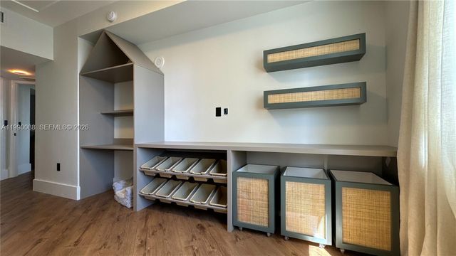 20000 E Country Club Dr 1016, Aventura, FL 33180