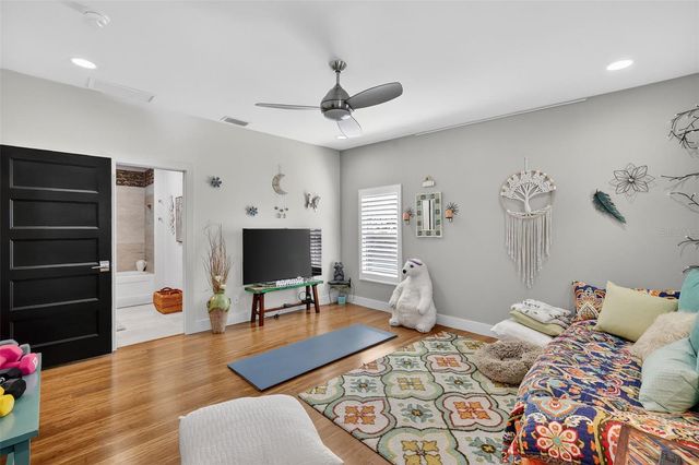 1535 SUNSET CIRCLE, Mount Dora, FL 32757