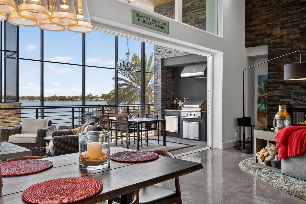 Image 13 of property listing at 1535 SUNSET CIRCLE, Mount Dora, FL 32757