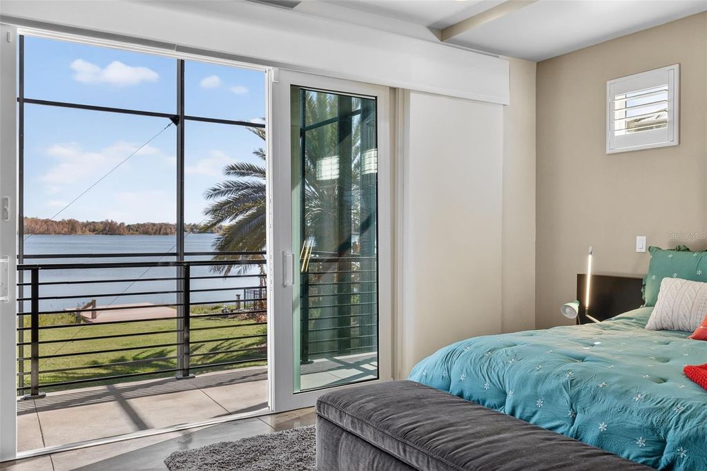 Image 23 of property listing at 1535 SUNSET CIRCLE, Mount Dora, FL 32757