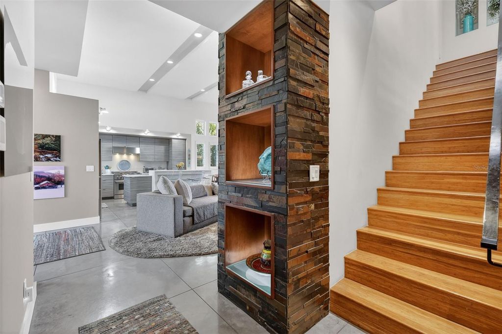 Image 27 of property listing at 1535 SUNSET CIRCLE, Mount Dora, FL 32757